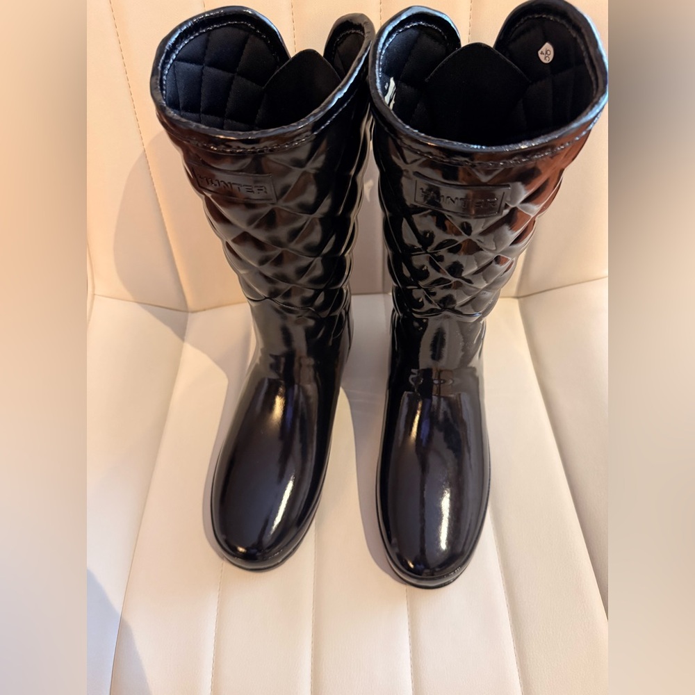 Almost new monochrome logo rain / winter tall boots - Hunter